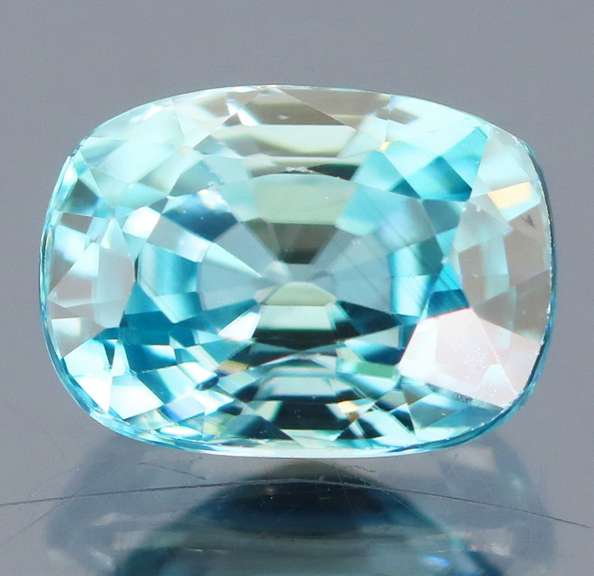 Excellent 2.47ct diamond luster blue Zircon