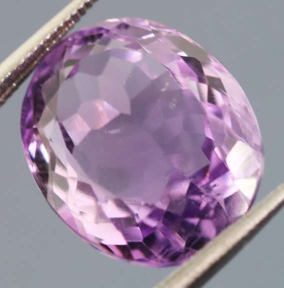 Stunning 9.43ct natural vibrant lilac Amethyst