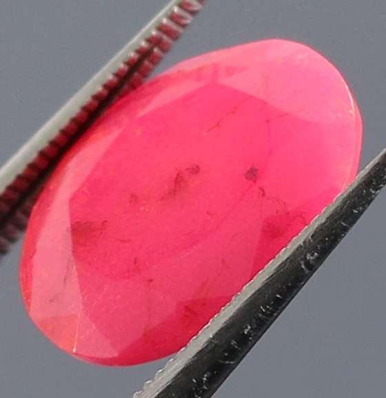 Great 2.73ct faceted flamingo pink Opal