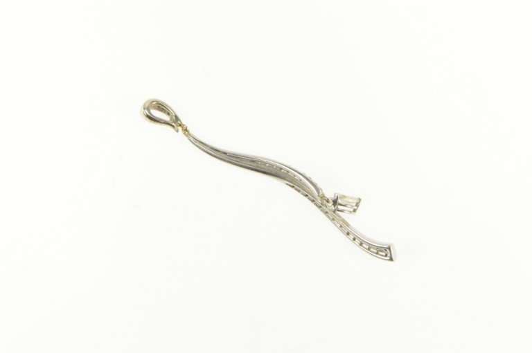 14K White Gold 0.92 Ctw Diamond Curvy Wave Drop Pendant