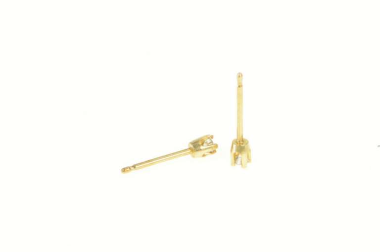 14K Yellow Gold Classic Diamond Round Solitaire Stud Earrings