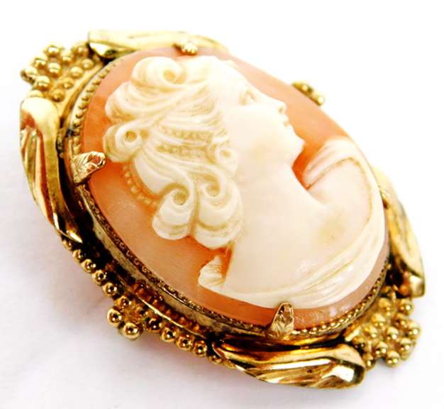 Early Gold Filled Pin/Pendant Cameo