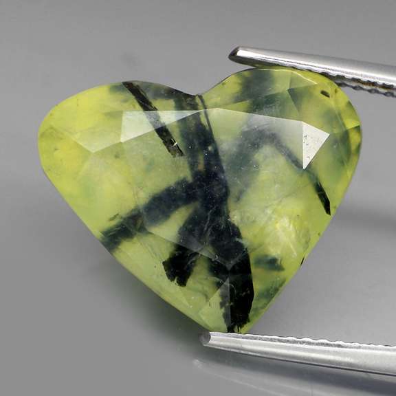 Collectors 14.07ct rutilated Prehnite