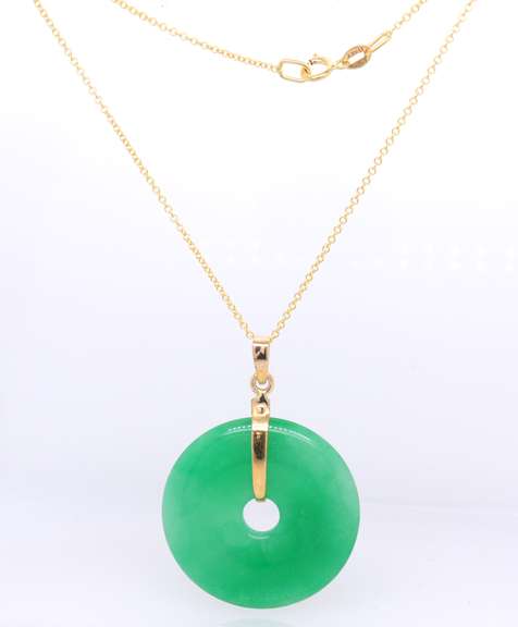 Charming Yellow Gold Green Jade Disk Pendant on Chain Necklace