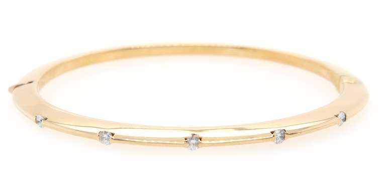 0.30ctw Diamond Bangle Bracelet in 18K