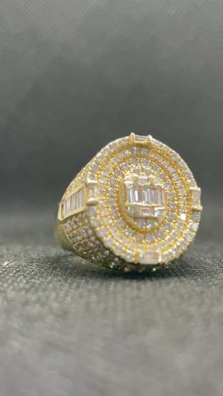 STUNNING MENS 14K YELLOW GOLD CHAMPIONSHIP STYLE RING WITH BAGUETTES AND ROUND BRILLIANT DIAMONDS