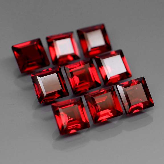 Set of 9 top red VS Garnets weighing 8.25 carats