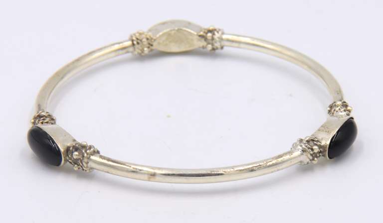 Vintage 925 Sterling Silver Signed Black Onyx Bangle