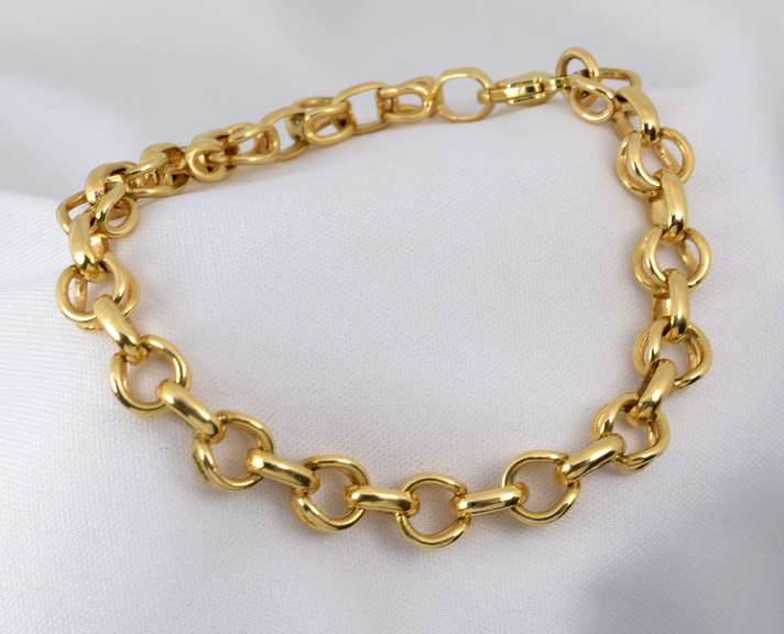 Sturdy Modern 14k Charm Bracelet