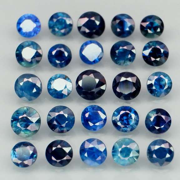 Natural 3.48ct blue Sapphire set with multiple hues
