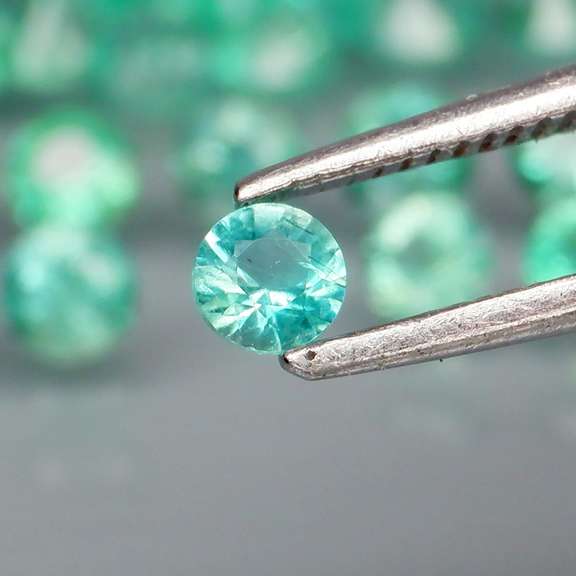 Outstanding 2.12ct real Colombian Emerald set