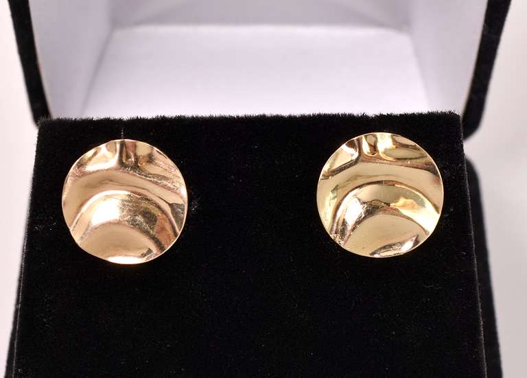 Amazing Disc Stud Earrings in 14K Yellow Gold