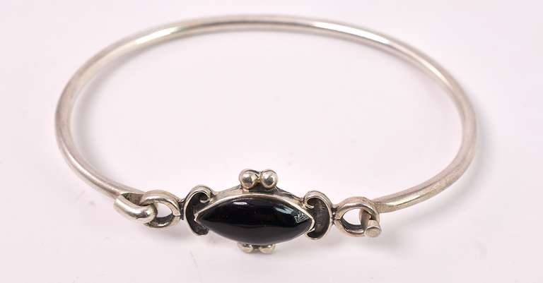 Black Gem Set In Sterling Silver Bracelet