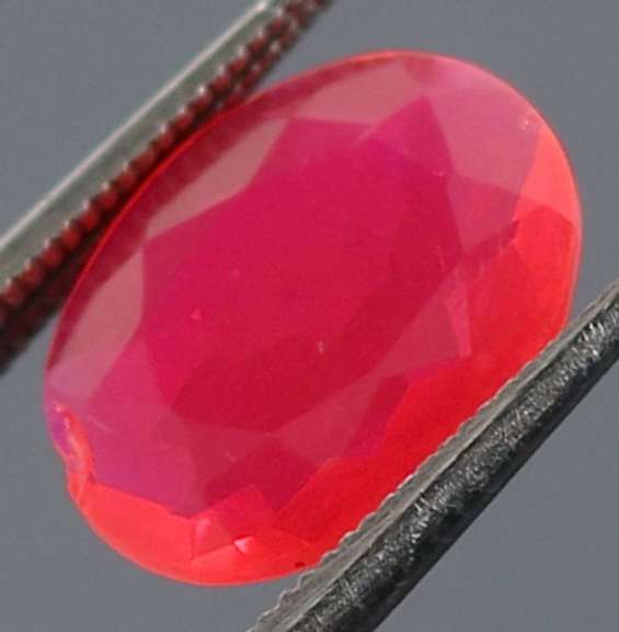 Impressive 1.34ct faceted flamingo pink Opal