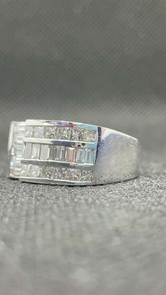 STUNNING BAGUETTE THREE ROW 14K WHITE GOLD RING