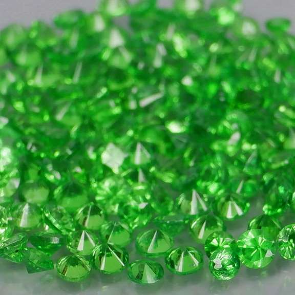 Chrome green! 3.22ct untreated Tsavorite set