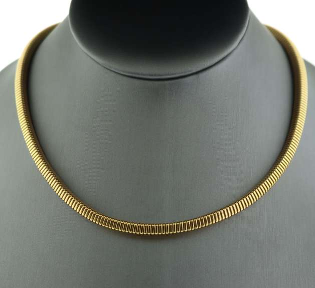 Striking 18kt Yellow Gold Snake Chain Necklace