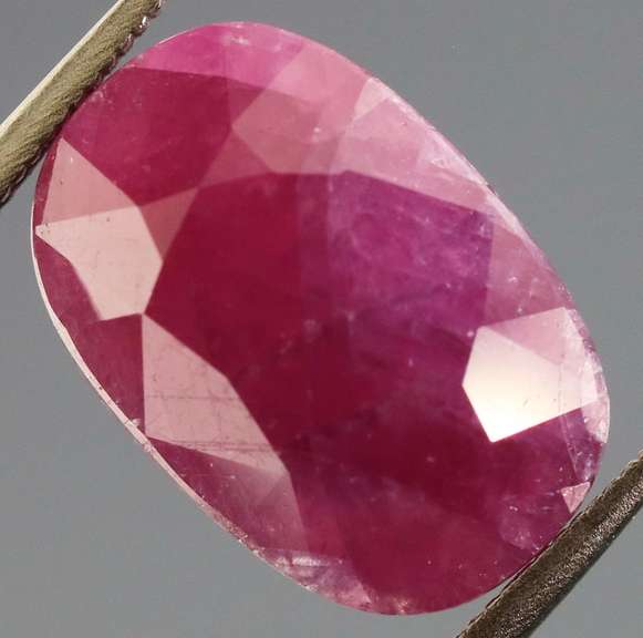 Captivating 8.50ct UNHEATED violet Ruby