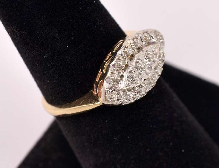Sparkling Diamond Ring in 14K Yellow Gold
