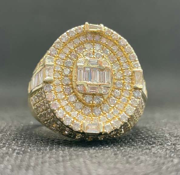 STUNNING MENS 14K YELLOW GOLD CHAMPIONSHIP STYLE RING WITH BAGUETTES AND ROUND BRILLIANT DIAMONDS