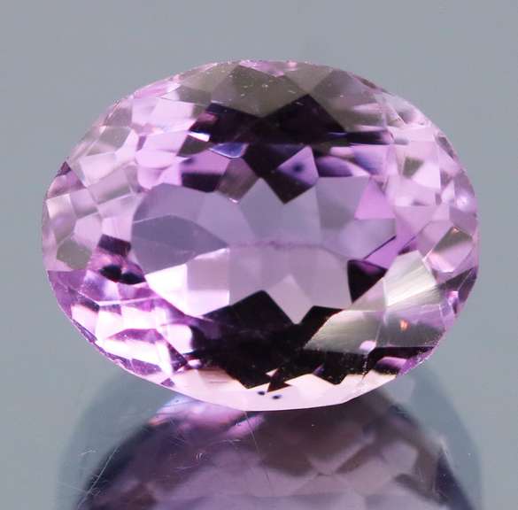 Glittering oval cut 7.36ct violet pink Amethyst