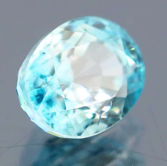 Glittering 3.75ct diamond luster blue Zircon