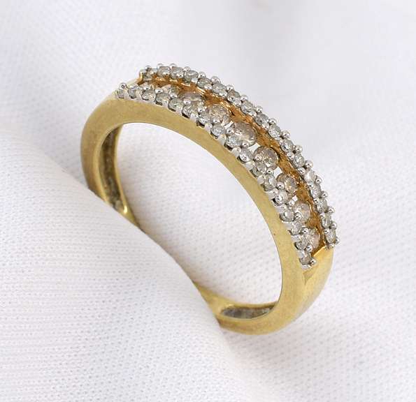 Pretty Band with Champagne & White Diamonds