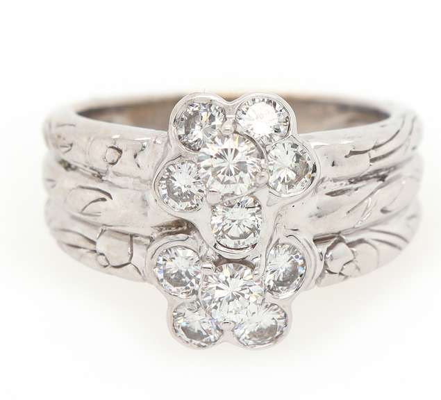 1.10ctw Round Diamond Double Flower Ring in 18K