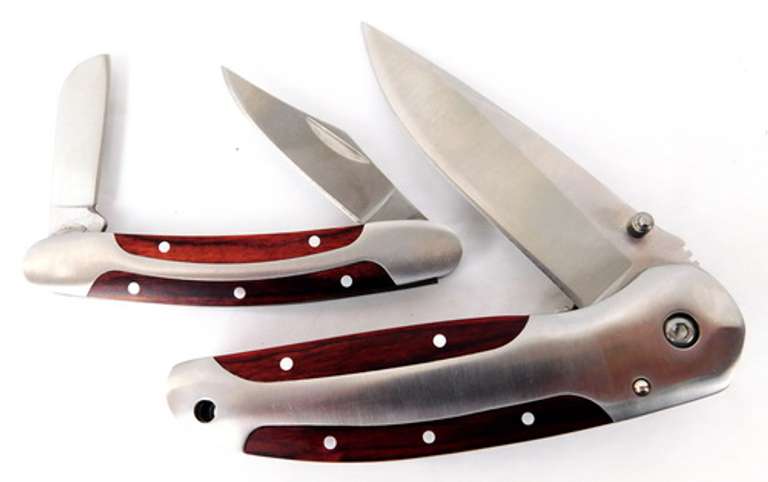 2 Limited Edition 2008 Winchester Knifes