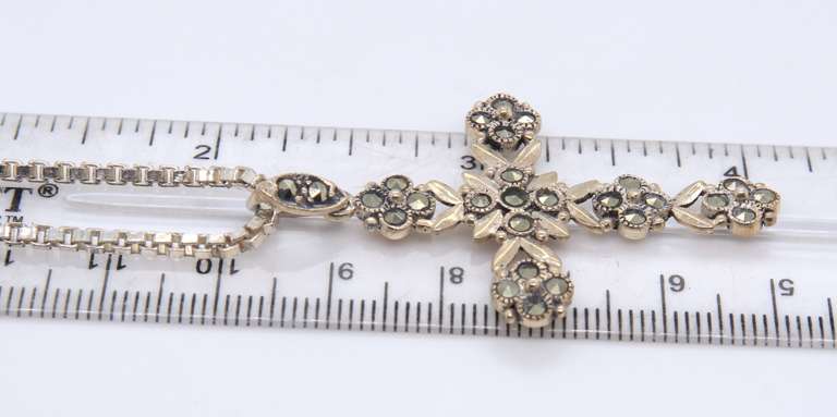 Vintage 925 Sterling Silver Cross Pendant on Box Chain Necklace