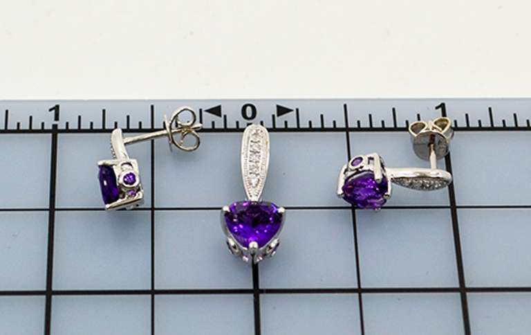 10K White Gold and Heart Shape Amethyst Pendant and Earrings Set