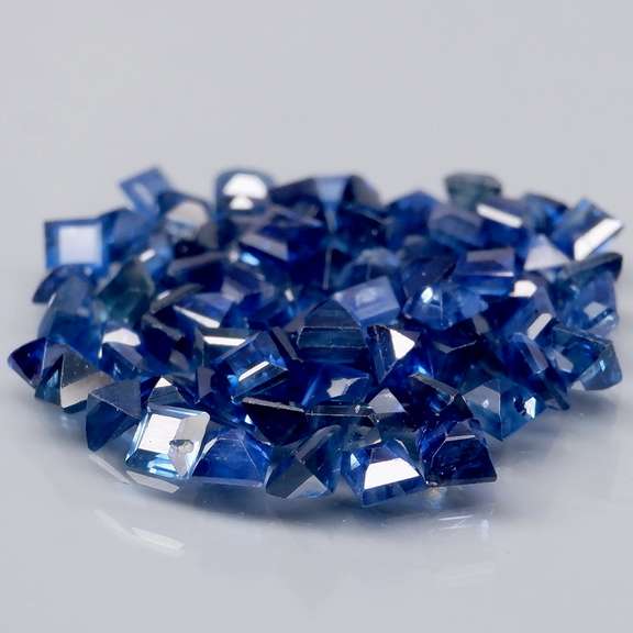Heated only! 3.22ct Royal blue Sapphire set from Madagascar