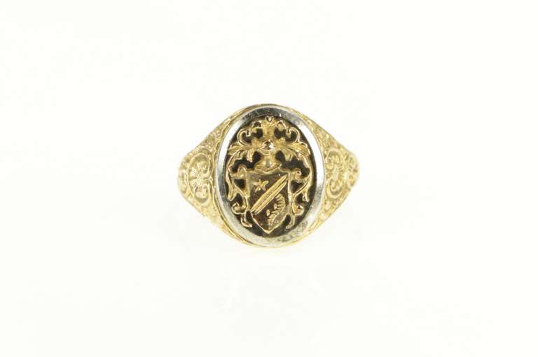 18K Yellow Gold Elaborate Scrollwork Family Crest Emblem Ring