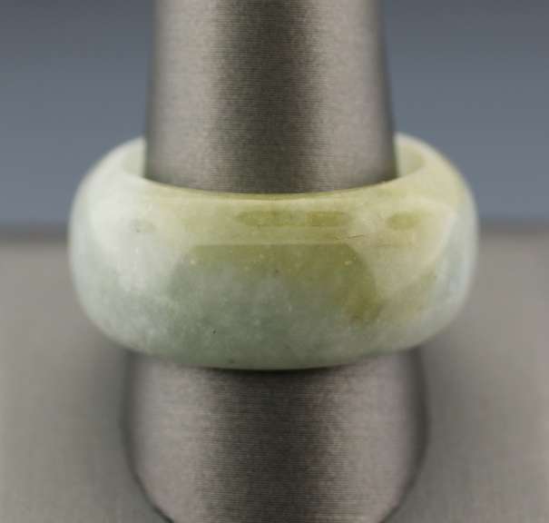 Stunning all natural 55.75ct Jadite Jade ring
