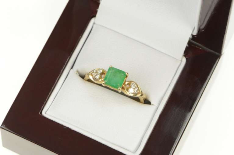 18K Yellow Gold 1.15 Ctw Emerald Diamond Engagement Ring