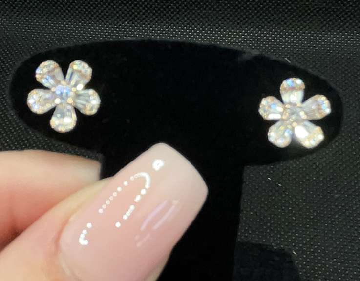 STUNNING ROSE GOLD DIAMOND FLOWER STUDS WITH BAGUETTES AND ROUND DIAMONDS