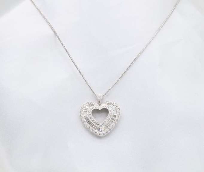 Elegant Diamond Heart Necklace with Baguette and Round Diamonds