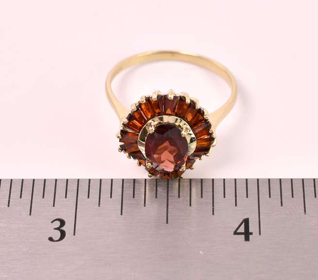Gorgeous Garnet Cluster Ring in Yellow Gold