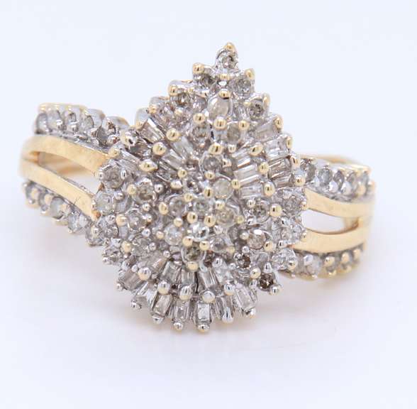 Gorgeous Yellow Gold Round and Baguette Diamond Pear Shaped Cluster Ring