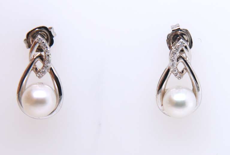 925 Sterling Silver Pearl and Diamond Earrings