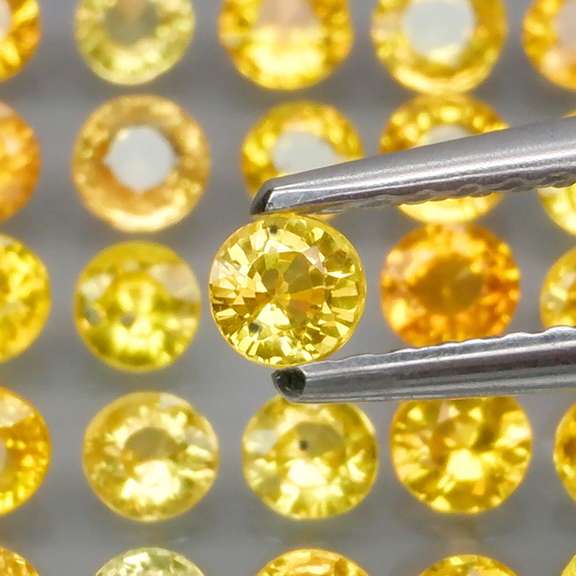 Excellent 3.28ct set of golden Songean Sapphires