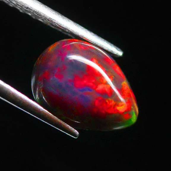 Glistening 1.06ct Welo Black Opal