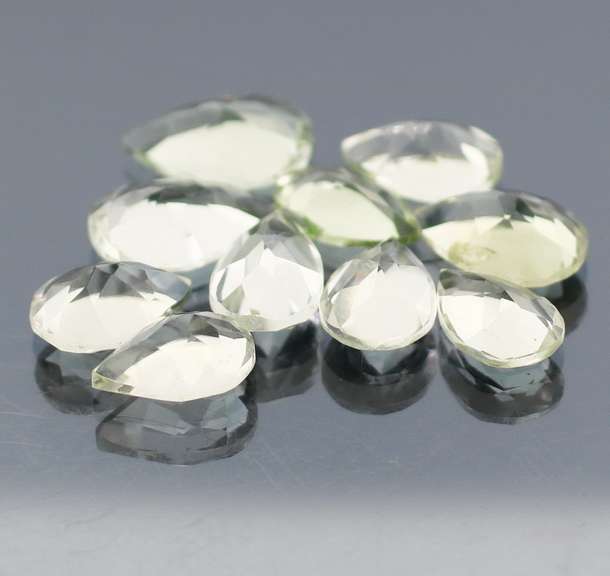 Gem grade 31.62ct pear cut green Quartz set