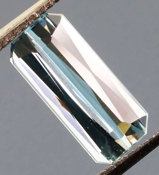 Striking 1.07ct untreated Aquamarine