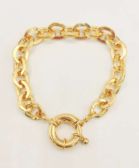 Beautiful 18kt Gold Plated Greek Key Design Bracelet