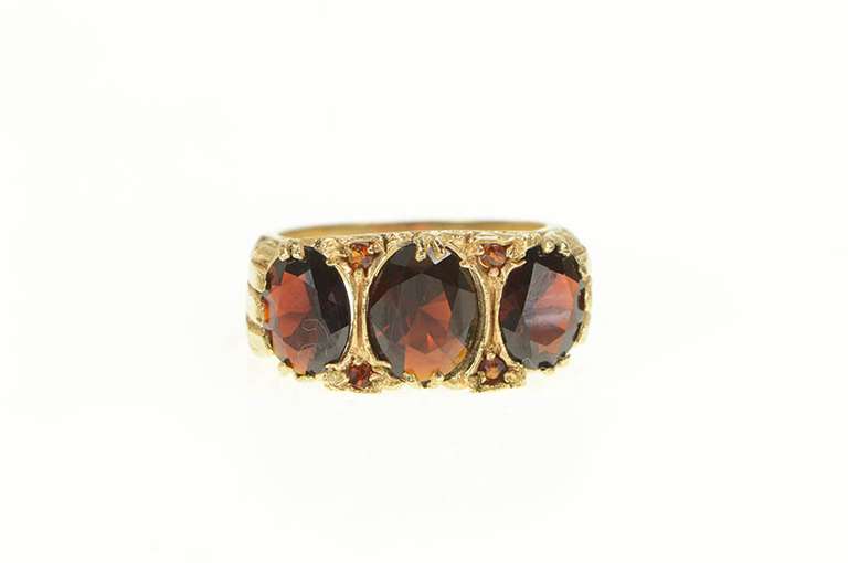 9K Yellow Gold 5.00 Ctw Garnet English Three Stone Squared Ring