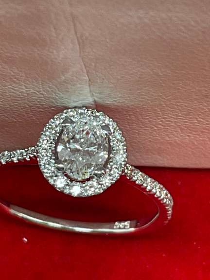 CERTIFIED BRAND NEW 14K WHITE AND DIAMOND RING