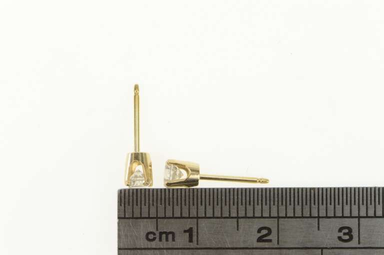 14K Yellow Gold 0.30 Ctw Diamond Solitaire Classic Stud Earrings