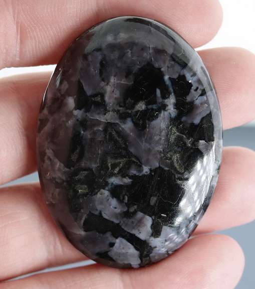 Stunning 107.04ct example of American Gabru Jasper