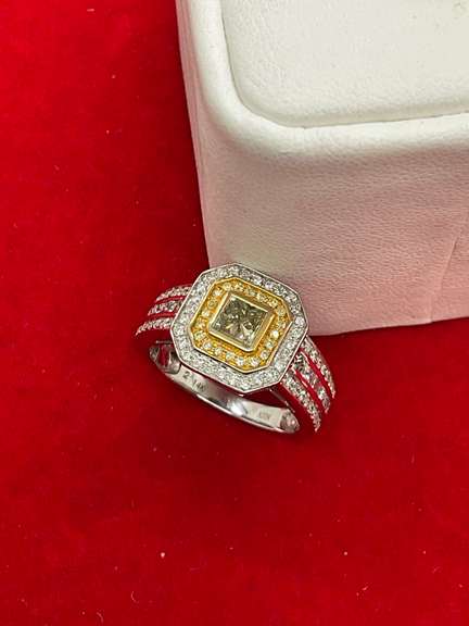 CERTIFIED BRAND NEW LADIES 14K GOLD AND DIAMOND DOUBLE HALO RING